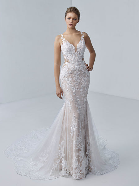 Adrianna Etoile Wedding dress (Sample Sale)