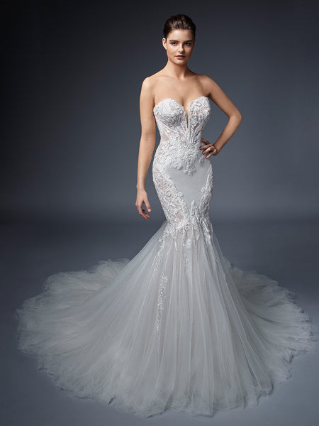 Élysée Diana Wedding gown  (Sample Sale)
