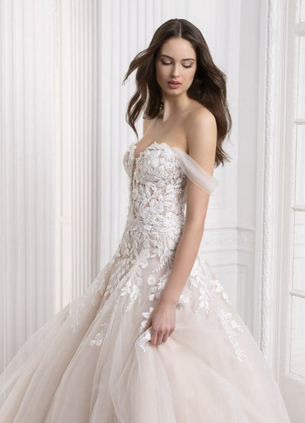 ETOILE Nathalie Wedding dress (Sample Sale)
