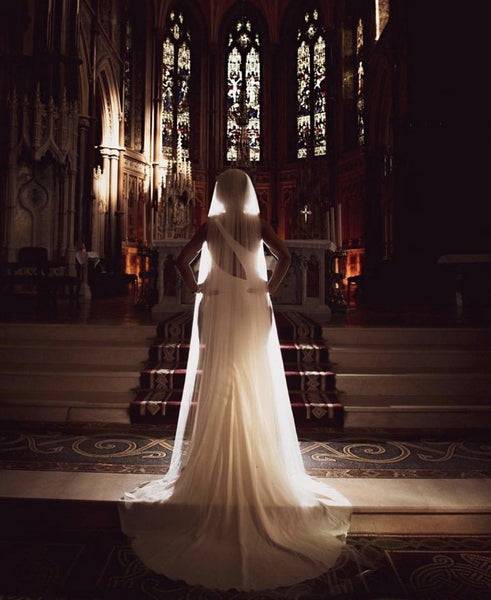 Victoire Elysee by Enzoani Wedding dress (Sample sale)