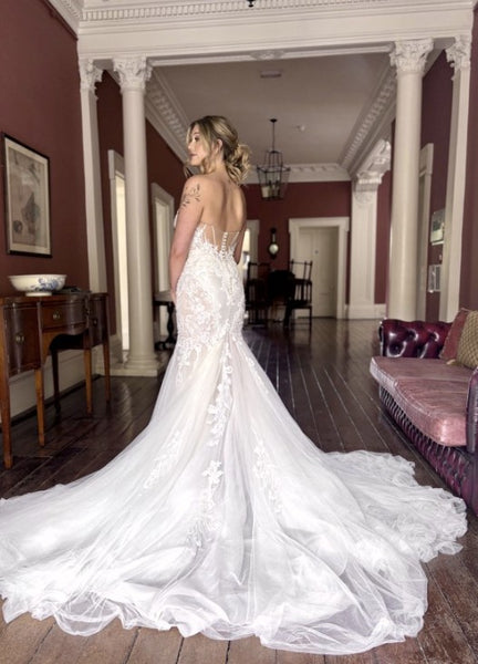 Élysée Diana Wedding gown  (Sample Sale)
