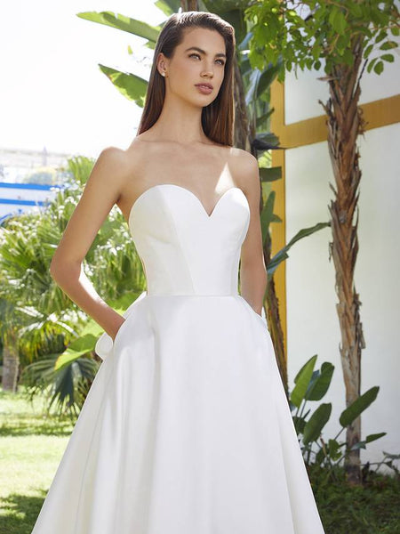Bellarose Enzoani Wedding Dress (Sample Sale)